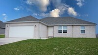 Building Photo - 3 Bedroom Home in Monett