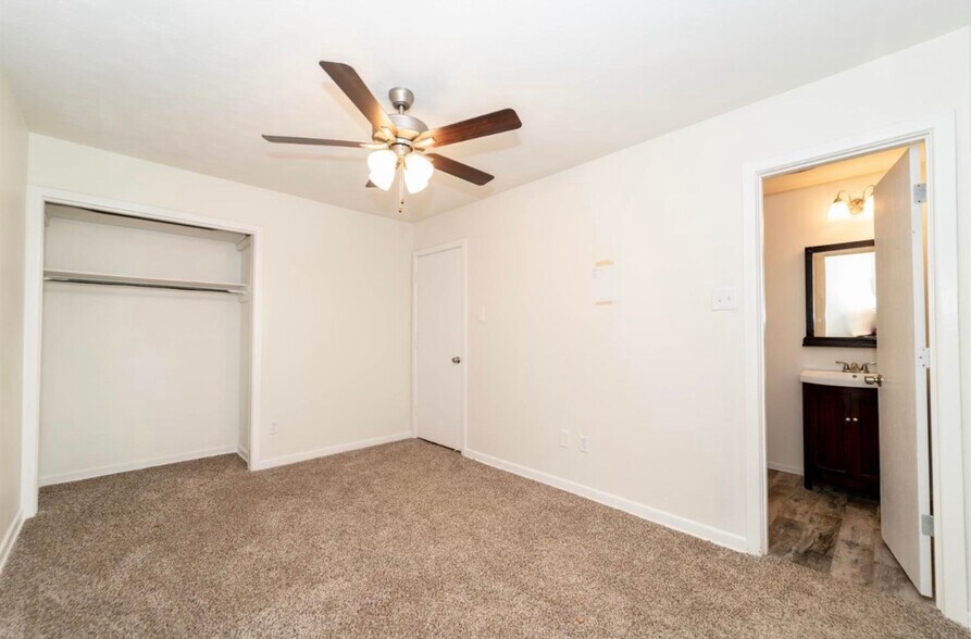 Building Photo - 4939 47th St