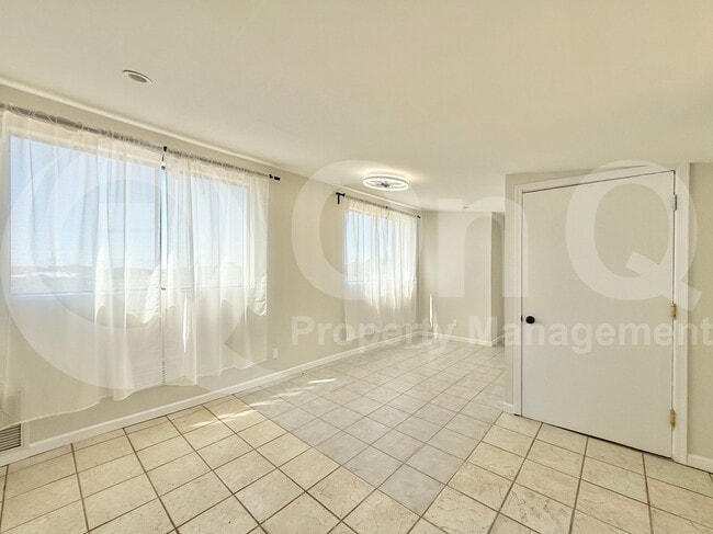 Building Photo - 11602 E Manana Rd