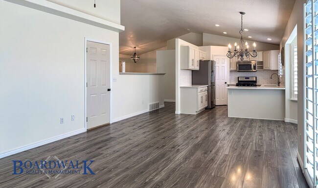 Building Photo - Modern Living Meets Mountain Lifestyle in Sandy