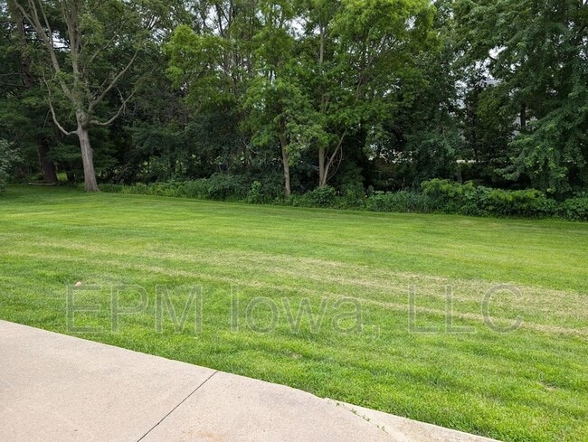 Building Photo - 608 8th Ave SW