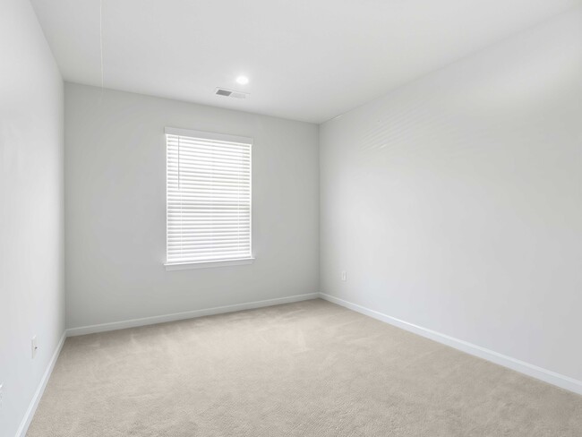 Building Photo - 434 Triple Crown Way