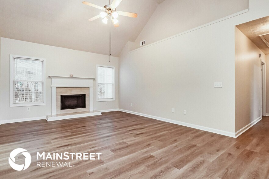 Building Photo - 35 Spring Valley Keep