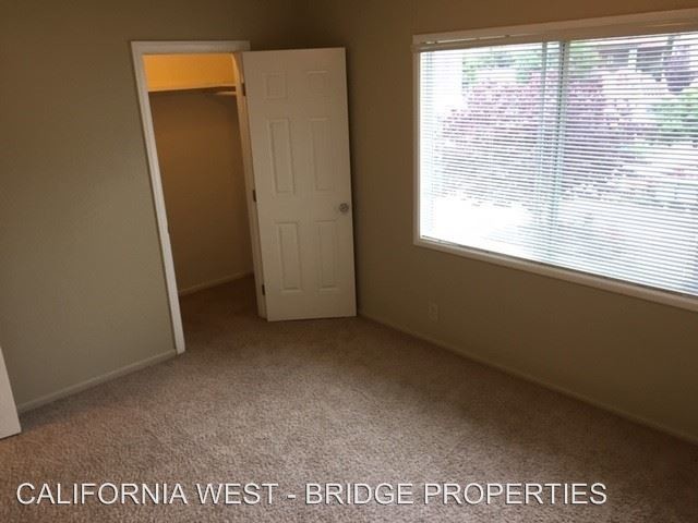Building Photo - 2 br, 1 bath Apartment - 284 N. Chorro
