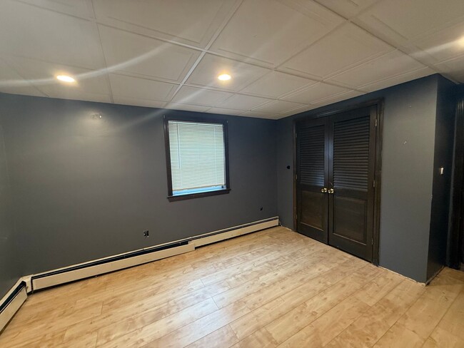 Building Photo - Charming 3-Bedroom Single-Family Home