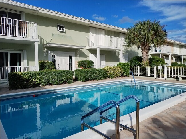 Building Photo - 5500 Old Ocean Blvd