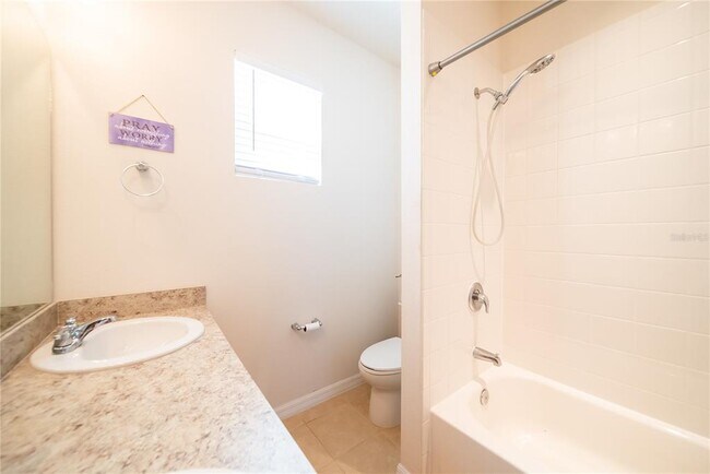 Building Photo - 980 Lakefront Village Dr