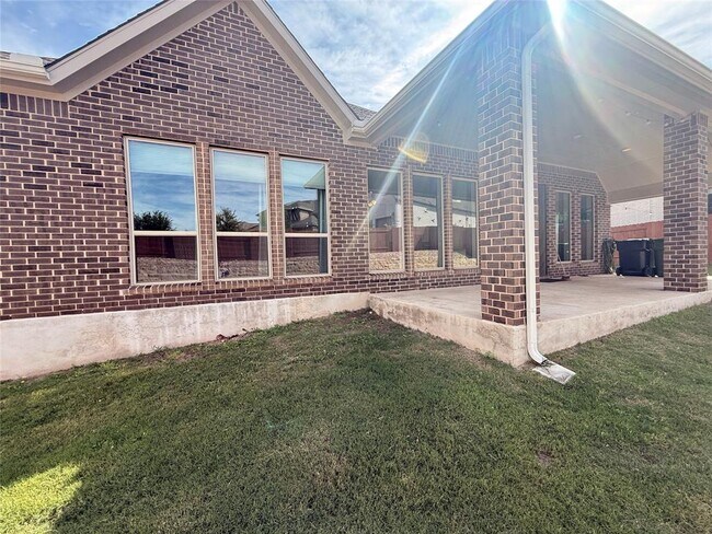 Building Photo - 156 Santa Maria St