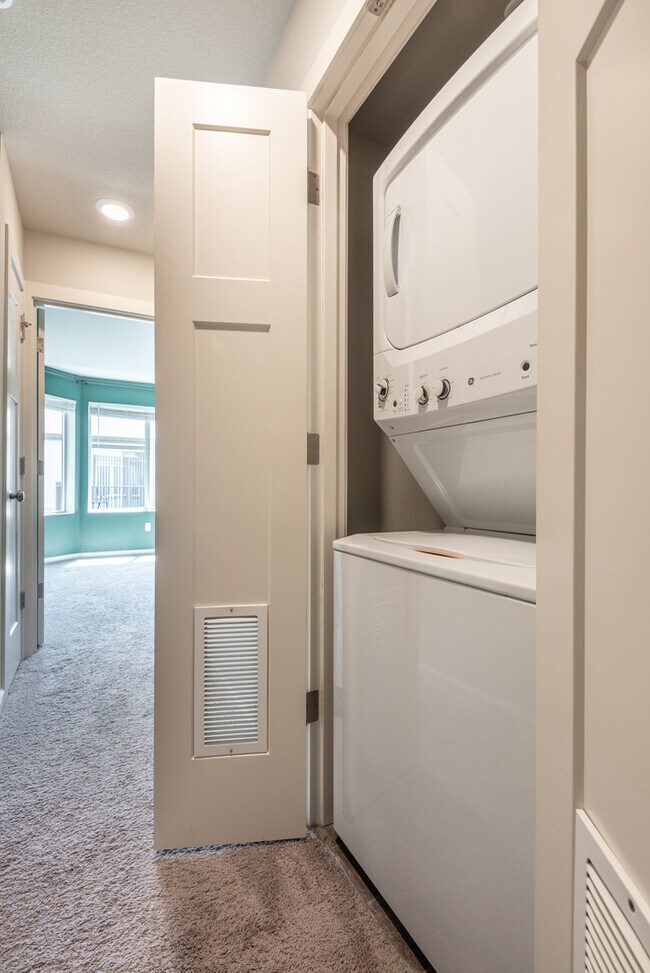 Building Photo - 8899 SW Elena Ln