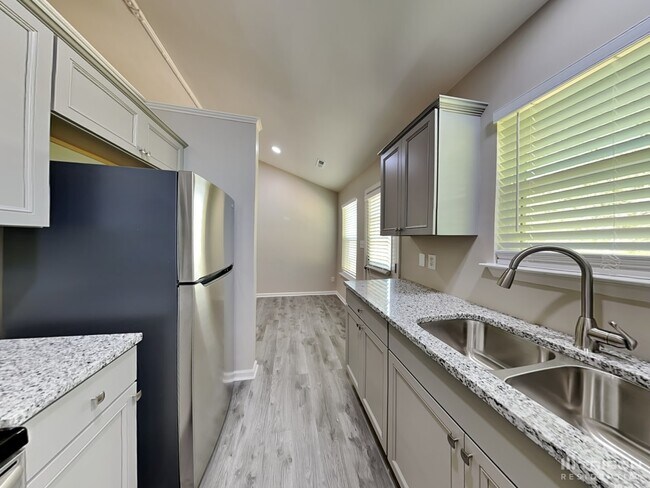 Building Photo - 2019 Slater Springs Dr
