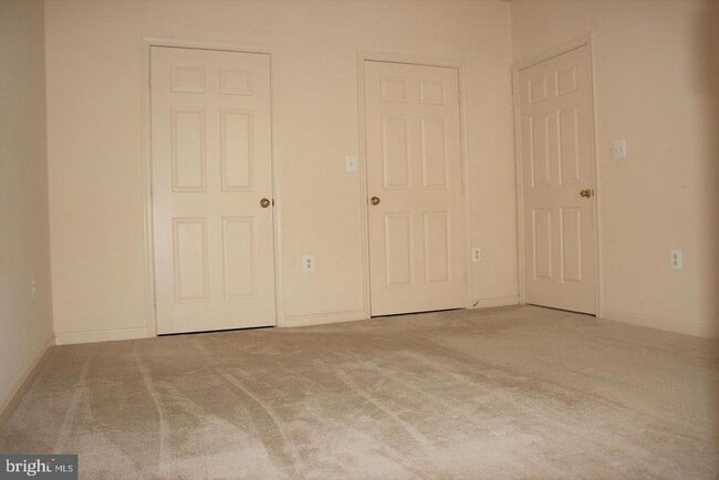 Building Photo - 6480 Cheyenne Dr