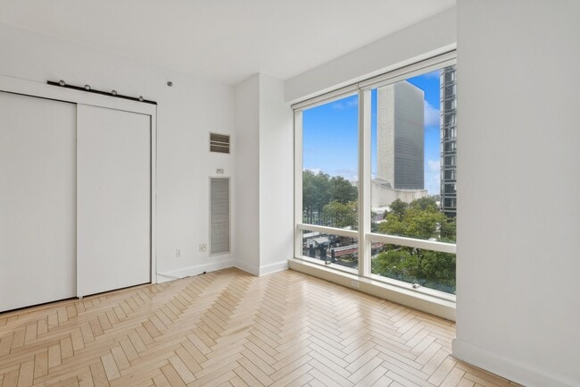 Second Bedroom - 845 United Nations Plz