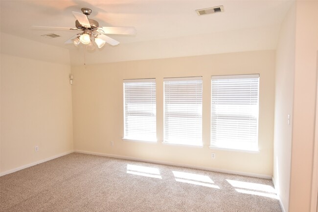 Building Photo - 8059 Villa De Norte St