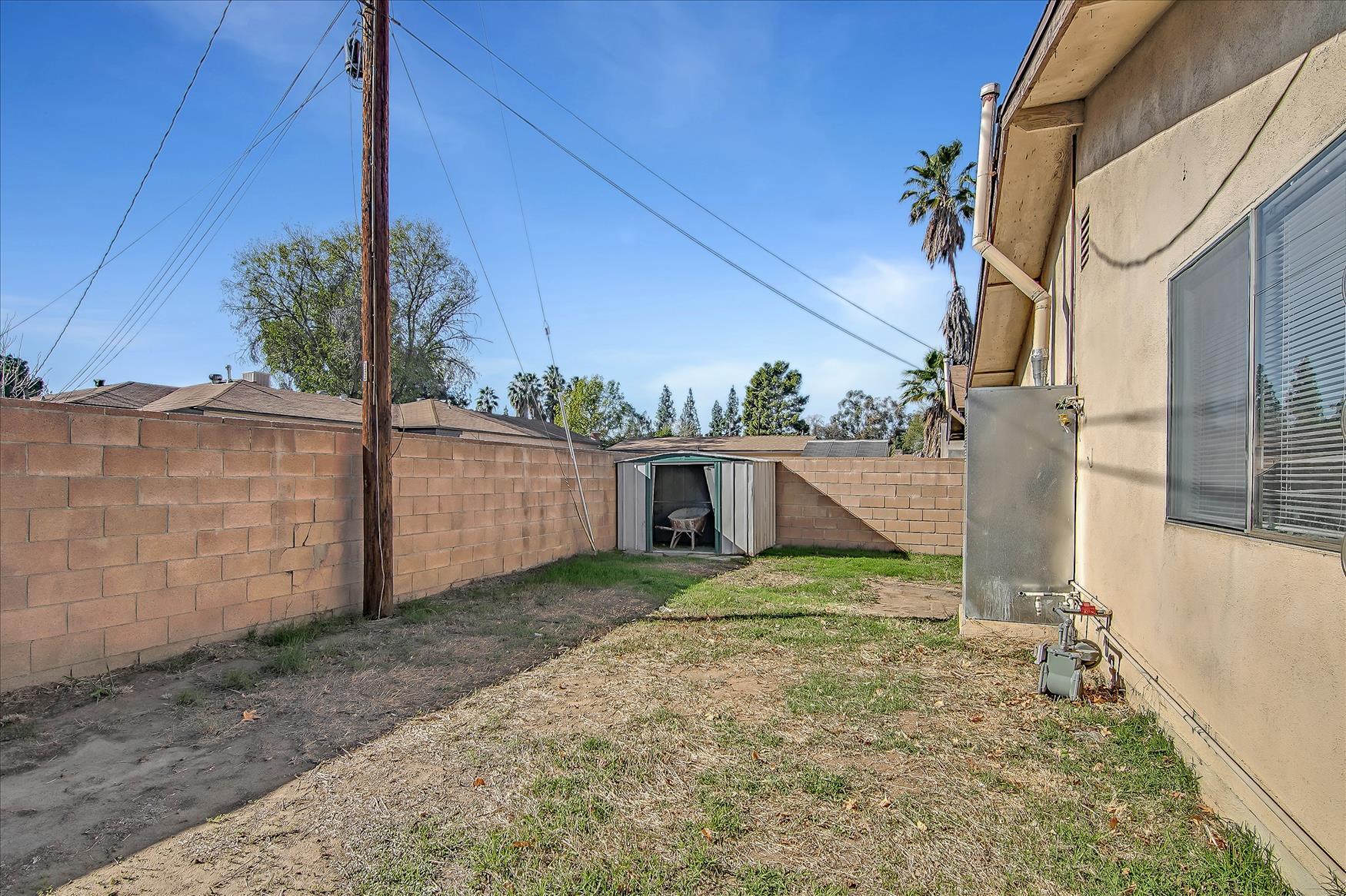 Building Photo - 9223 Langdon Ave