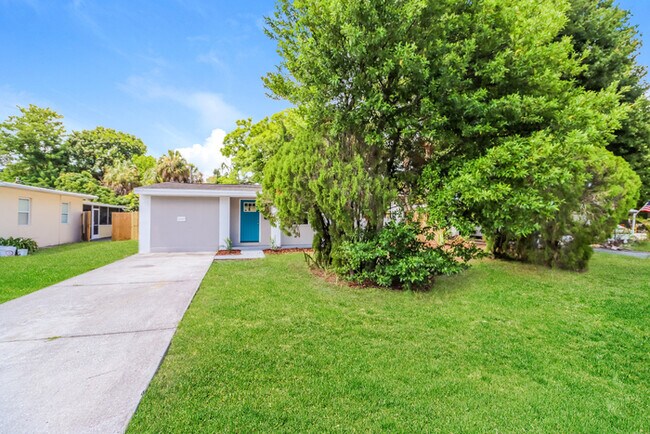 Primary Photo - 2145 25th Ave N