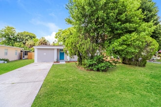 Building Photo - 2145 25th Ave N