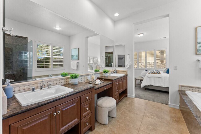 Building Photo - Single-Level 4BD Coastal Home in Prime Encinitas Location