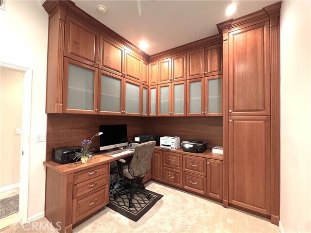 Building Photo - 458 S Clark Dr