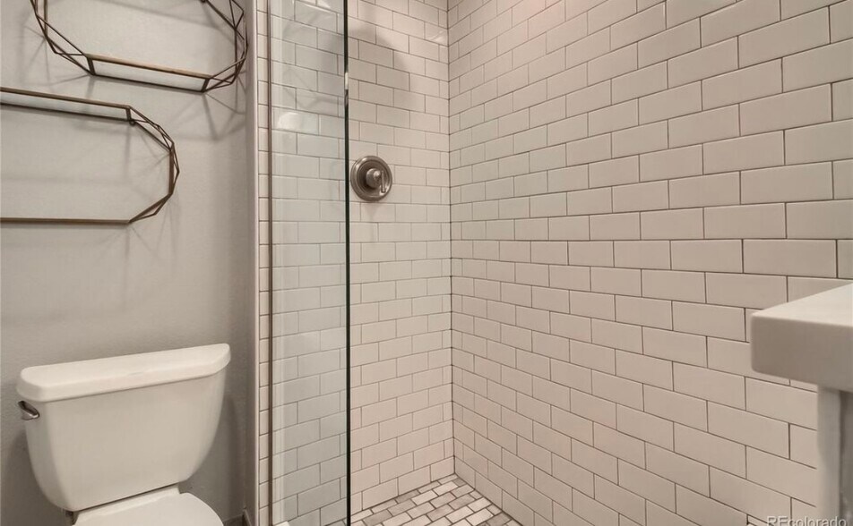 Building Photo - 3211 Zuni St