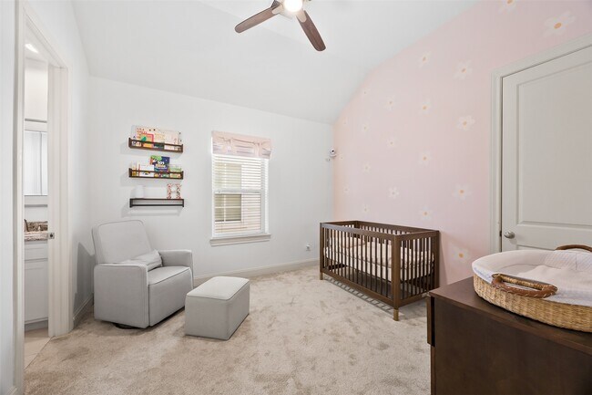 Building Photo - 8758 Kempwood Dr