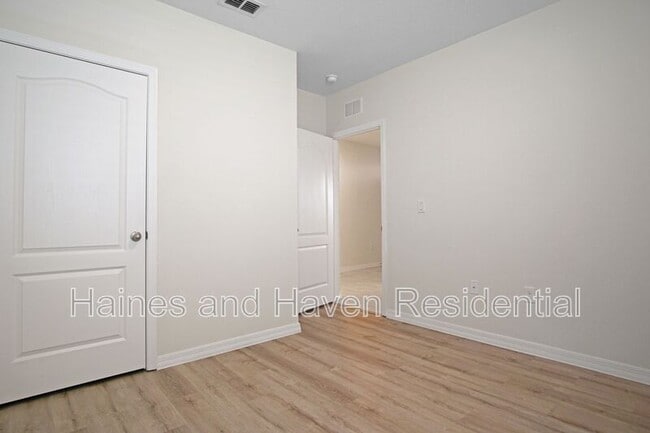 Building Photo - 3189 Royal Tern Dr