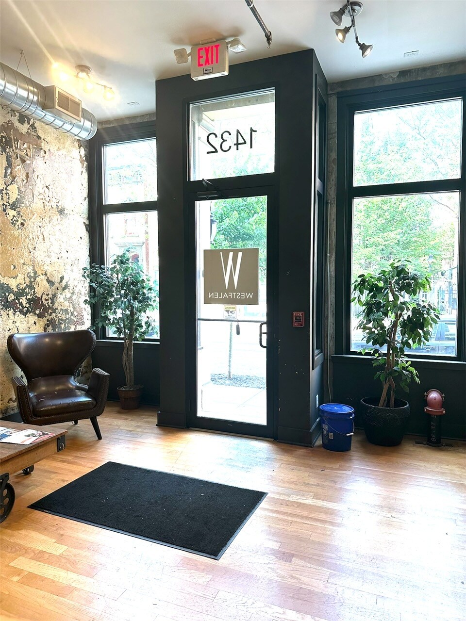 Lobby - 1432 Race St
