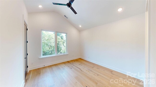 Building Photo - 156 Mattoon St