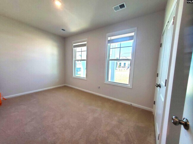 Building Photo - 351 Chapin Pl Wy