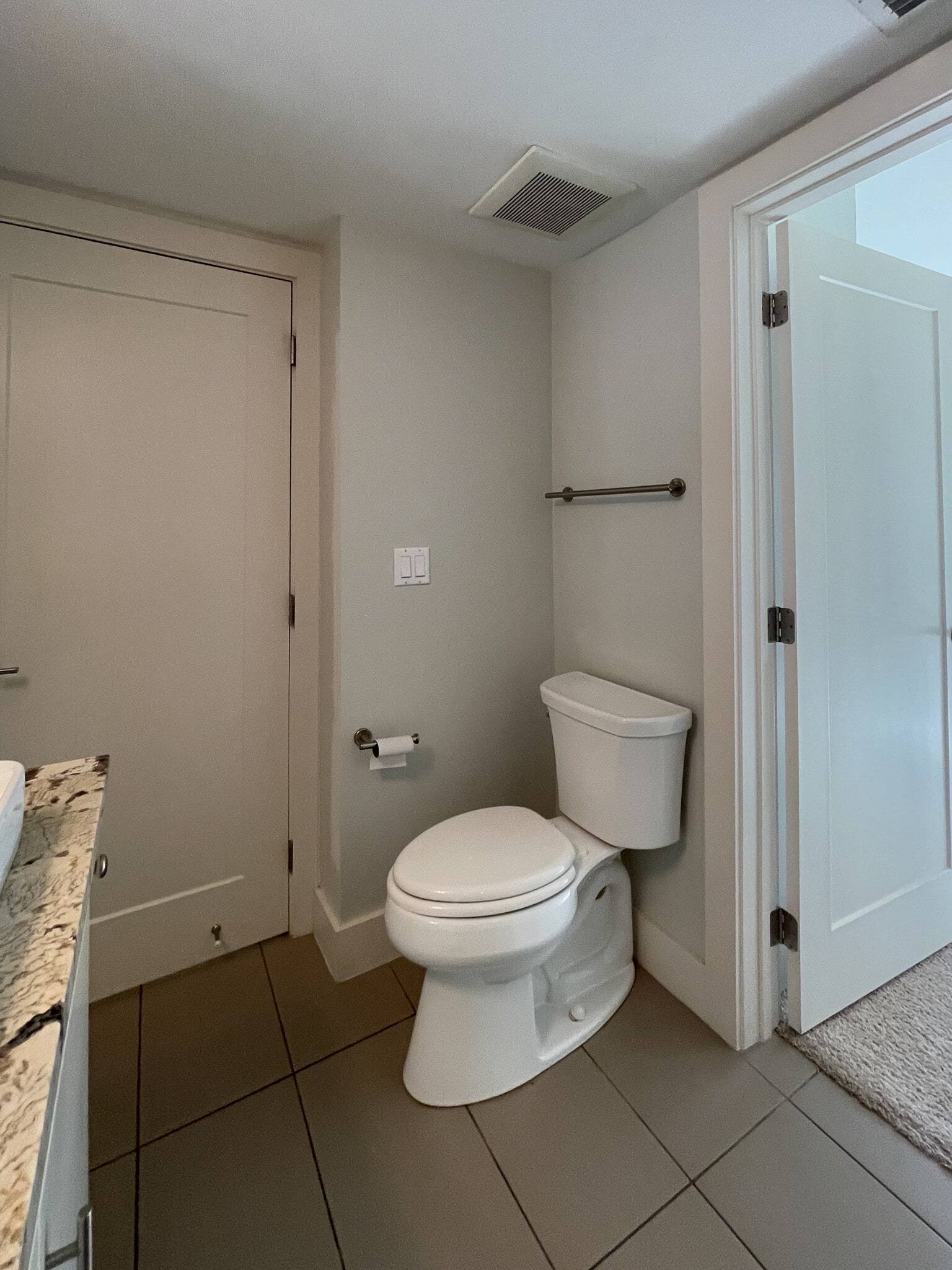 Building Photo - 64 Isle Of Venice Dr