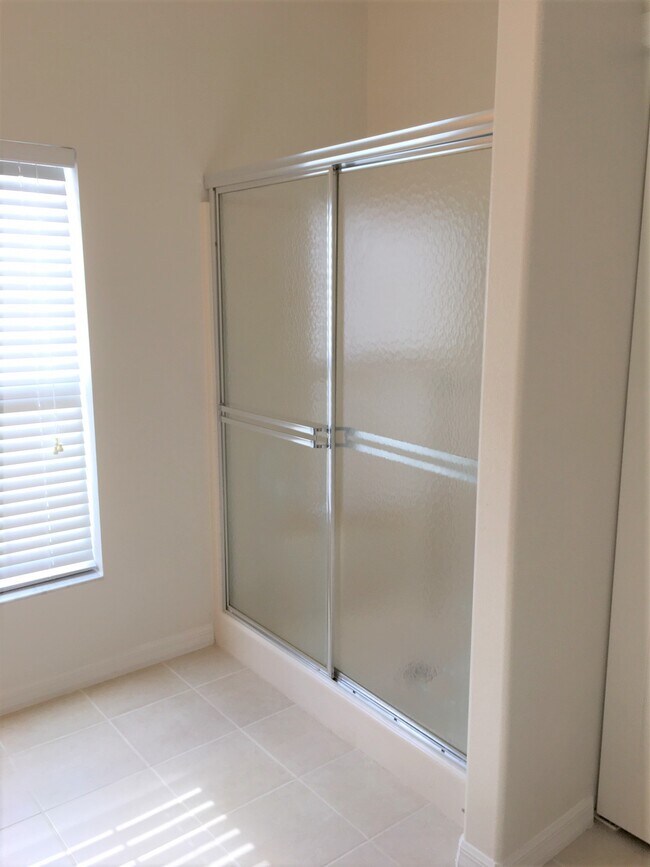 Building Photo - 5656 Indigo Crossing Dr