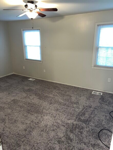 Building Photo - 2136 Catskill St