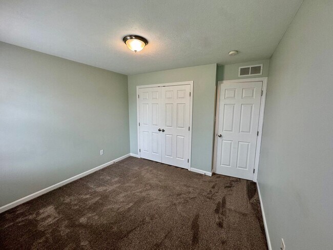 Building Photo - Move-In Ready Wexford Home Featuring Modern Updates and an Attached Two-Car