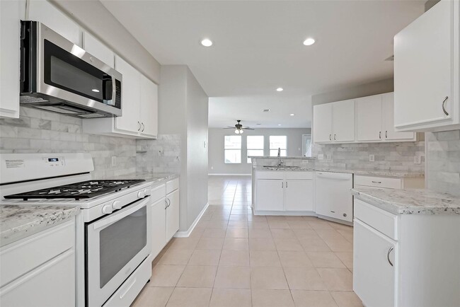 Building Photo - 5011 Redwing Brook Trail