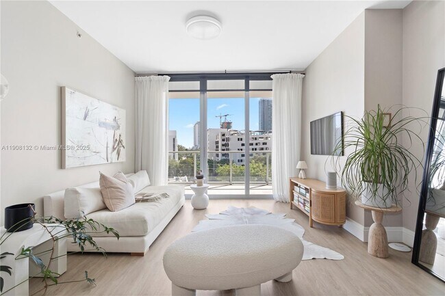 Primary Photo - 3470 E Coast Ave