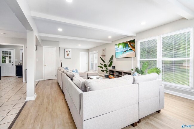 Building Photo - 202 High Rd