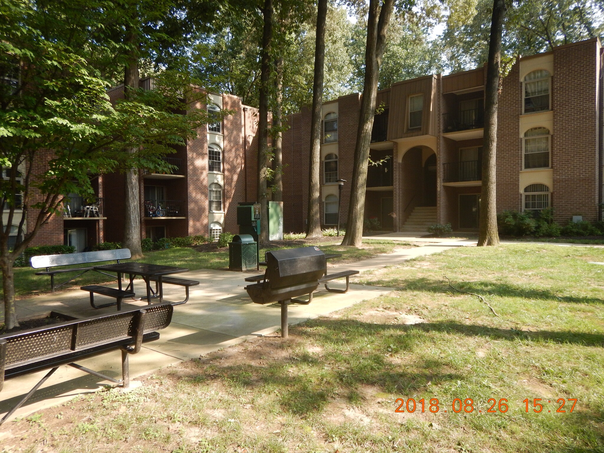 Building Photo - 3306 Woodburn Village Dr