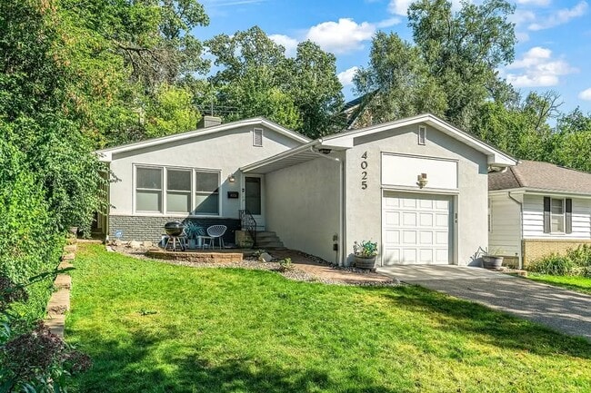 Building Photo - 4025 Chowen Ave S