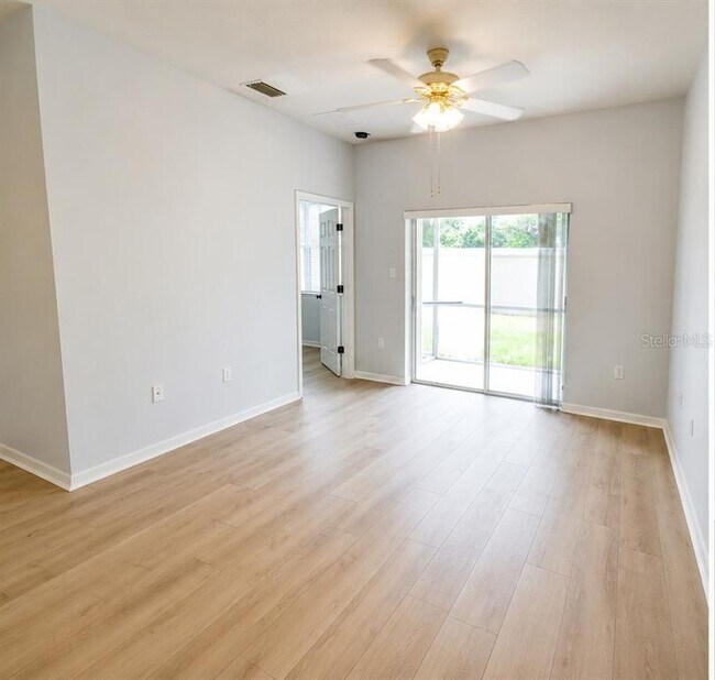 Building Photo - 3757 Parkridge Cir