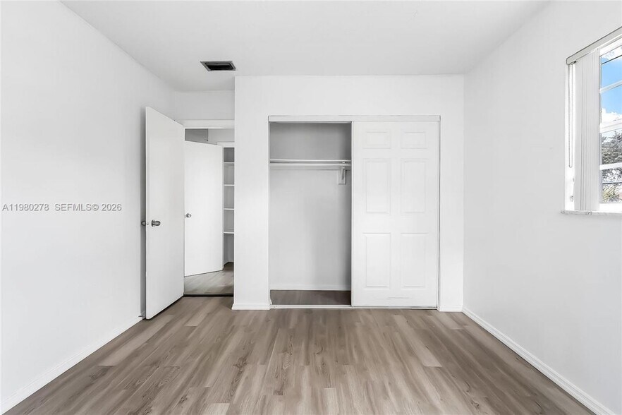 Building Photo - 2327 NW 52nd Ct