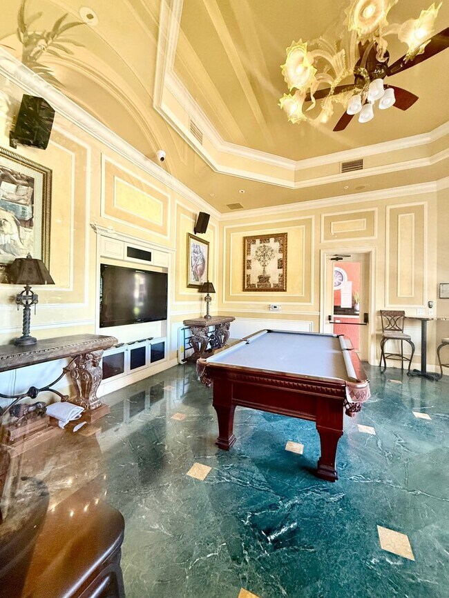 Building Photo - 2747 Via Capri