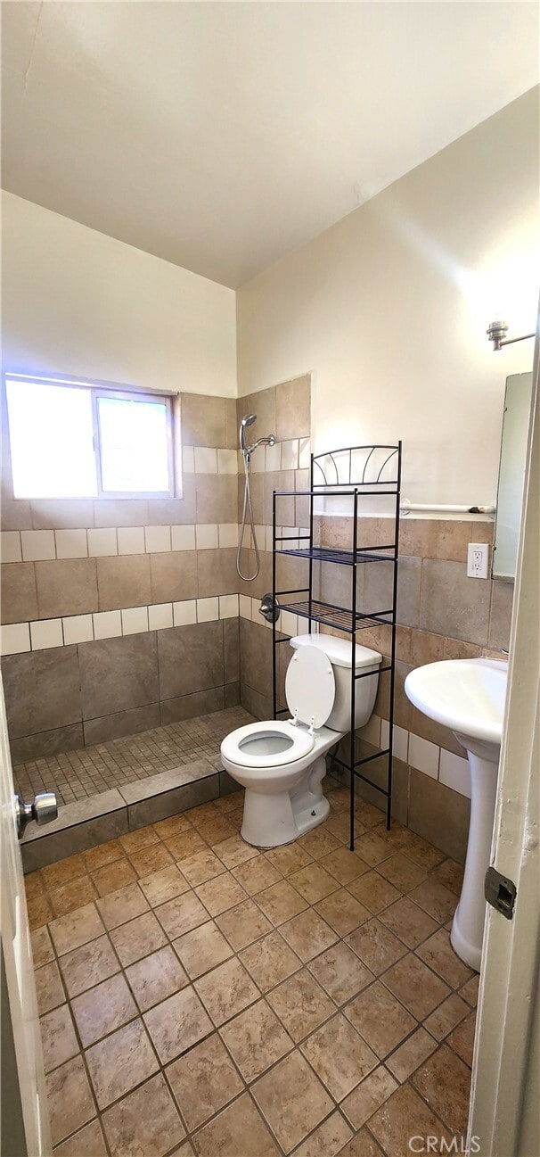 Building Photo - 6963 Tamarisk Ave