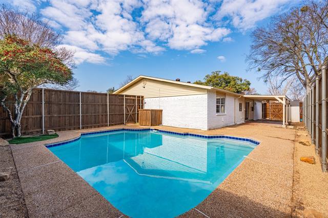 Building Photo - 8822 Miami Dr