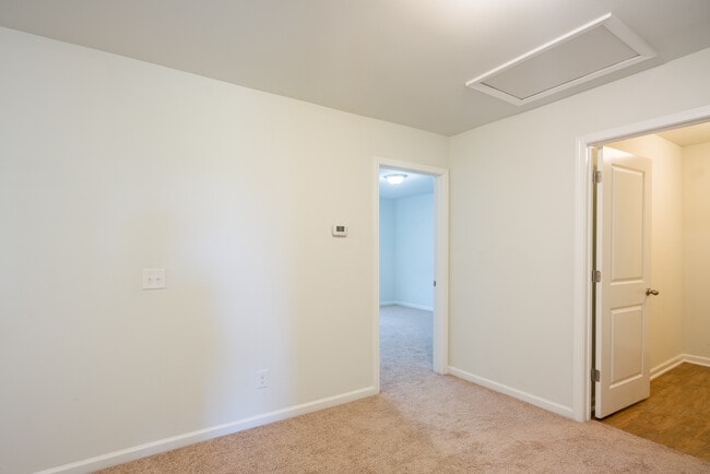 Building Photo - 135 Davila St