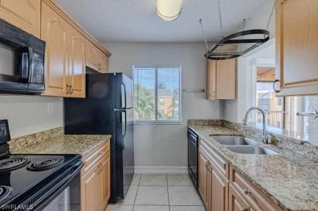 Building Photo - 12650 Kenwood Ln