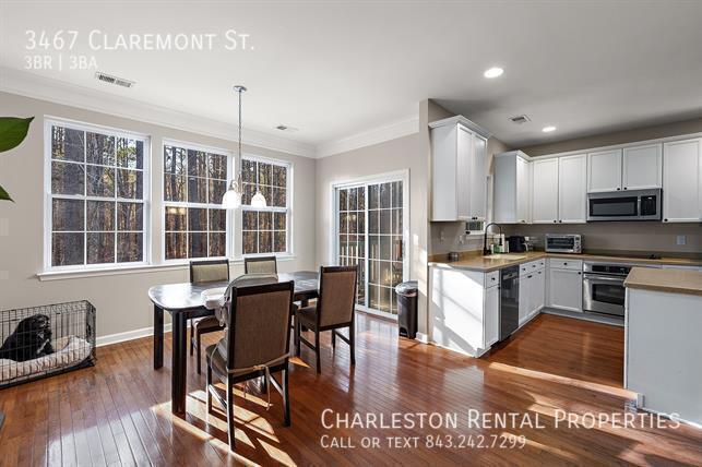 Building Photo - 3467 Claremont St