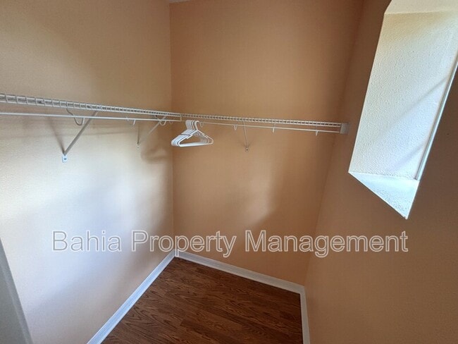 Building Photo - 14120 Oakham St