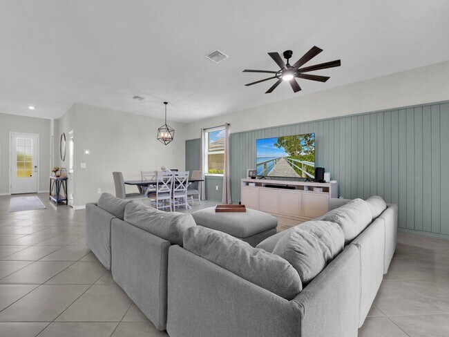Building Photo - 3637 Passion Vine Dr