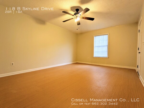 Building Photo - 118B Skyline Dr.