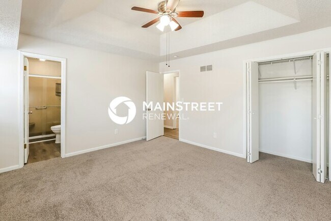 Building Photo - 3 Bedroom Pet-Friendly Home in KANSAS CITY, MO with Main Street Renewal