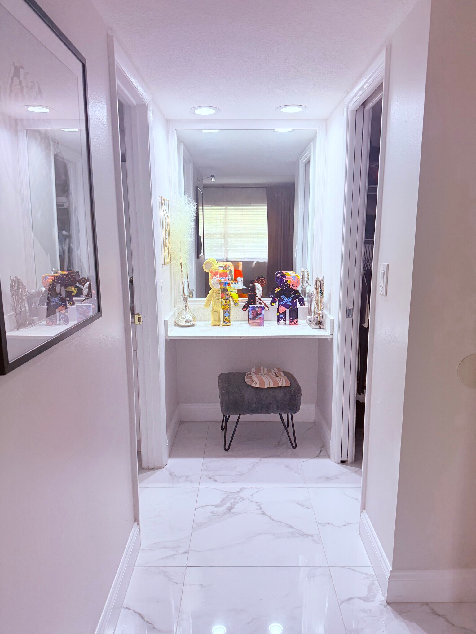 Building Photo - 545 Oaks Ln